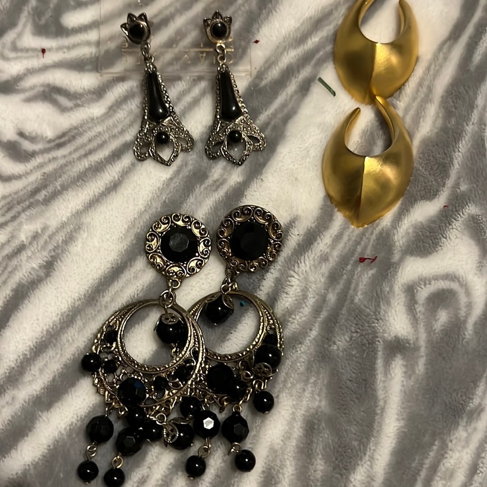 Earings